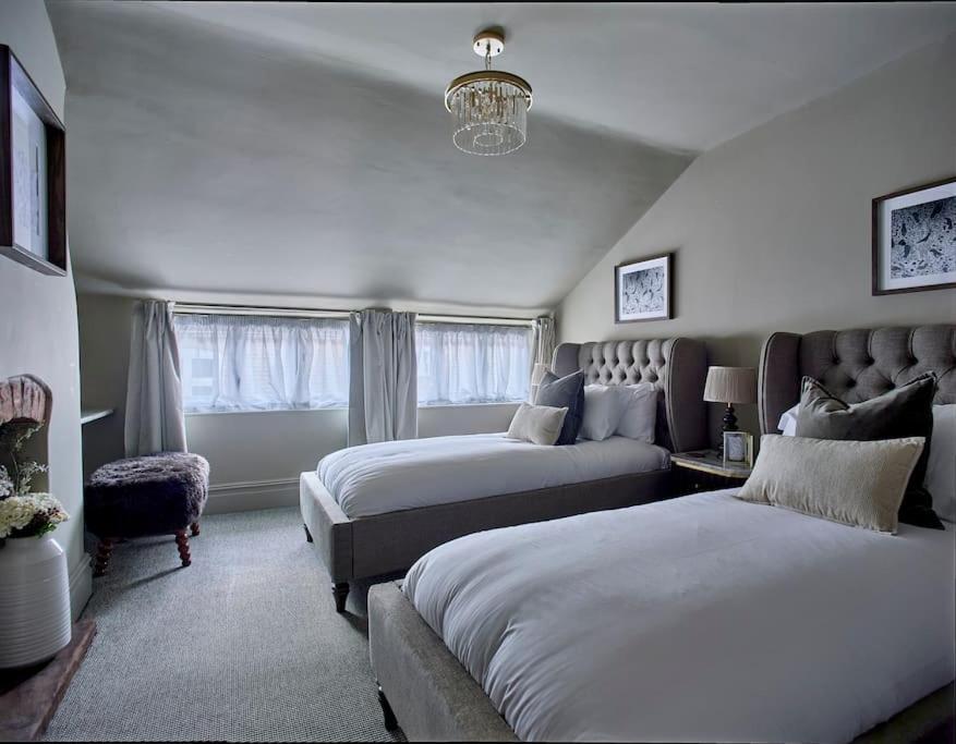 Дом отдыха The Knitters House - Luxury 3 Bedroom